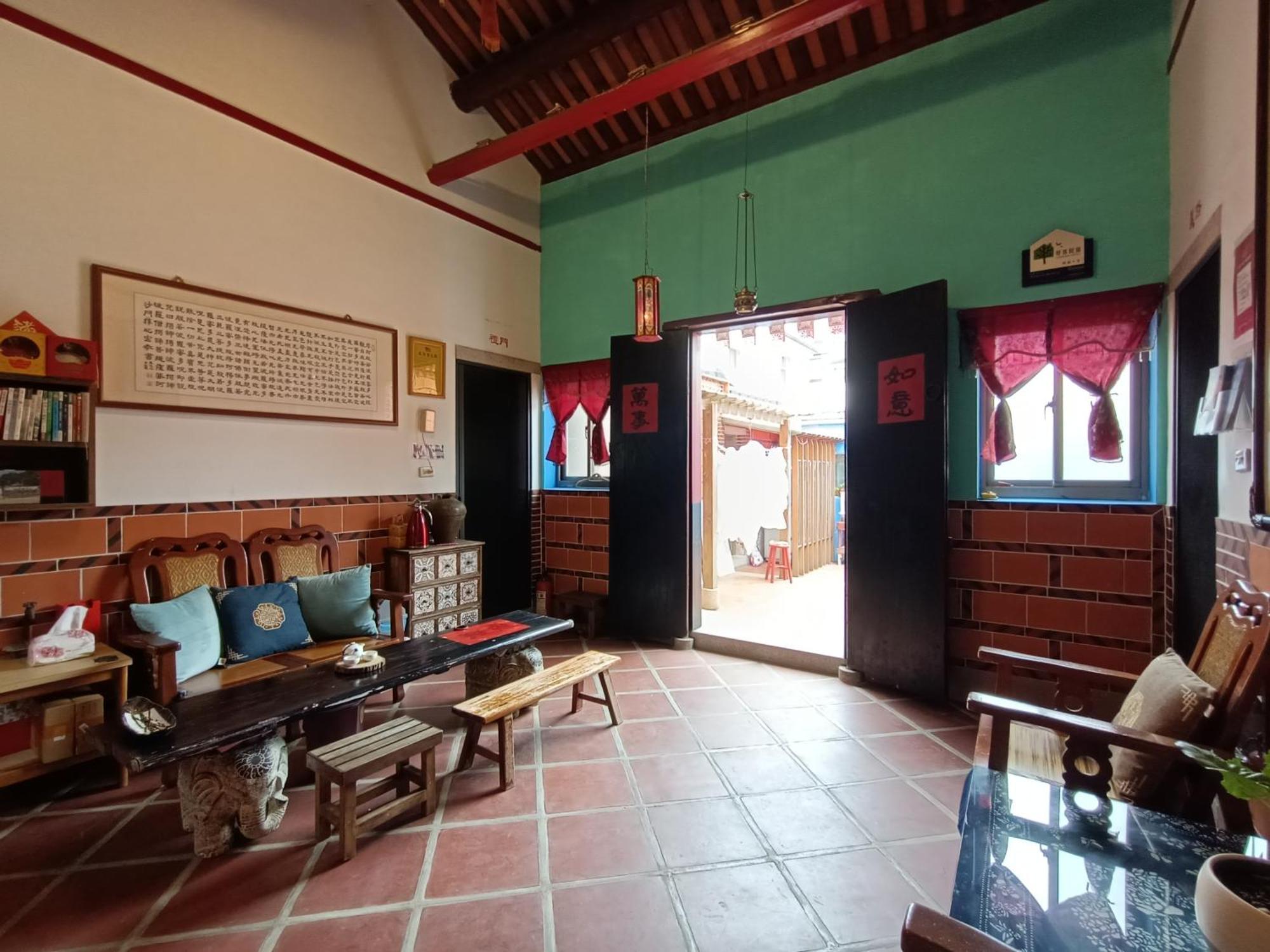 模範人家-包棟-彼岸市區館 جينتشينغ المظهر الخارجي الصورة